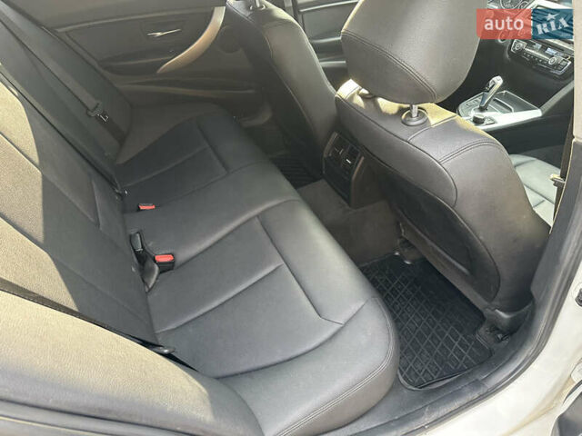 Білий БМВ 3 Серія, об'ємом двигуна 2 л та пробігом 162 тис. км за 14900 $, фото 35 на Automoto.ua