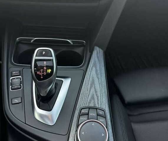 Белый БМВ 3 Серия, объемом двигателя 3 л и пробегом 135 тыс. км за 10500 $, фото 15 на Automoto.ua