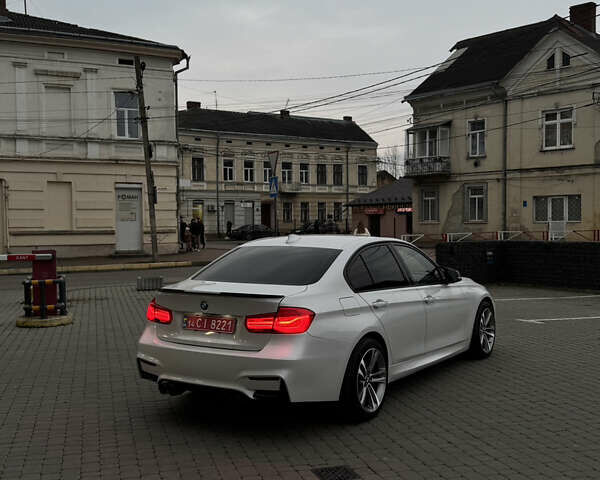 Белый БМВ 3 Серия, объемом двигателя 2 л и пробегом 162 тыс. км за 19500 $, фото 3 на Automoto.ua