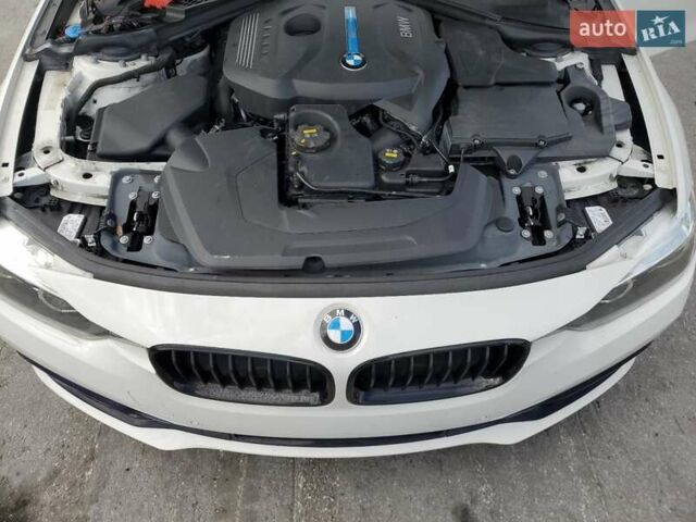 Білий БМВ 3 Серія, об'ємом двигуна 2 л та пробігом 142 тис. км за 4000 $, фото 10 на Automoto.ua