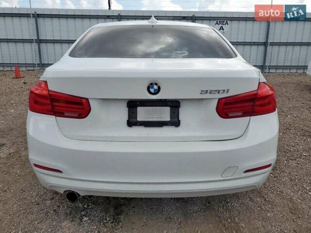 Белый БМВ 3 Серия, объемом двигателя 2 л и пробегом 96 тыс. км за 11839 $, фото 5 на Automoto.ua