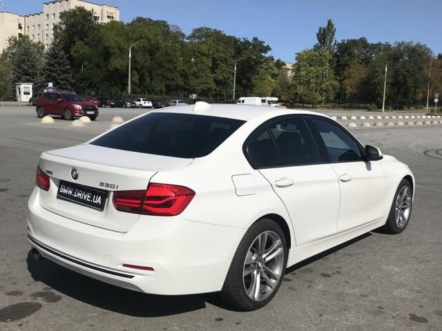Белый БМВ 3 Серия, объемом двигателя 2 л и пробегом 131 тыс. км за 19100 $, фото 5 на Automoto.ua