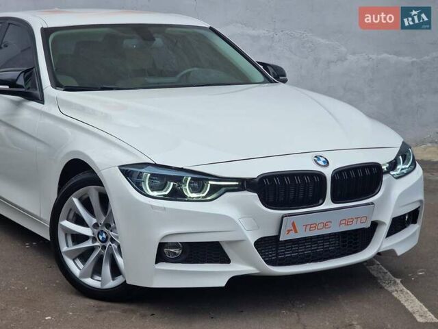 Белый БМВ 3 Серия, объемом двигателя 2 л и пробегом 127 тыс. км за 15490 $, фото 12 на Automoto.ua