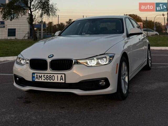 Белый БМВ 3 Серия, объемом двигателя 2 л и пробегом 57 тыс. км за 18500 $, фото 5 на Automoto.ua