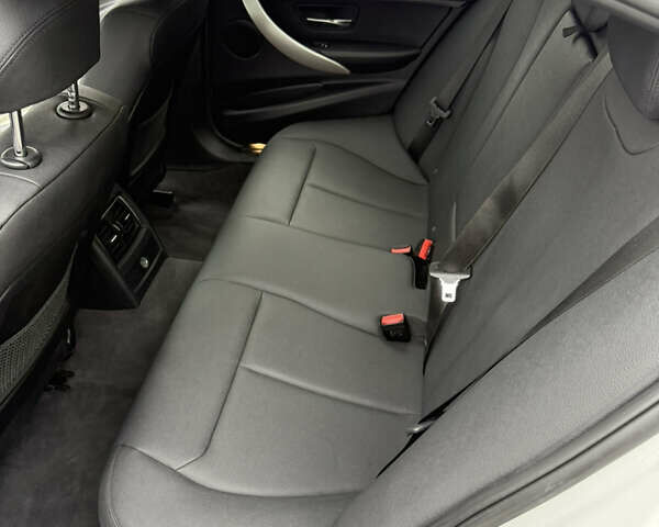 Білий БМВ 3 Серія, об'ємом двигуна 1.97 л та пробігом 120 тис. км за 16499 $, фото 15 на Automoto.ua