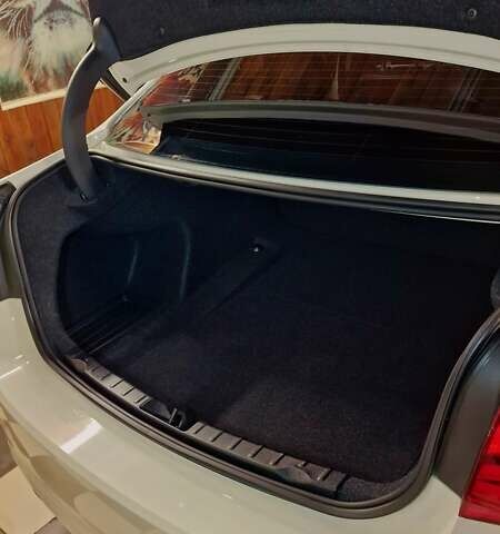 Білий БМВ 3 Серія, об'ємом двигуна 2 л та пробігом 119 тис. км за 16800 $, фото 8 на Automoto.ua