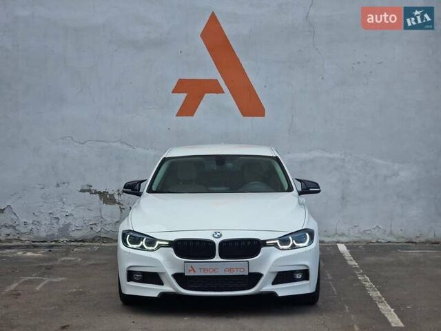 Белый БМВ 3 Серия, объемом двигателя 2 л и пробегом 127 тыс. км за 15490 $, фото 1 на Automoto.ua