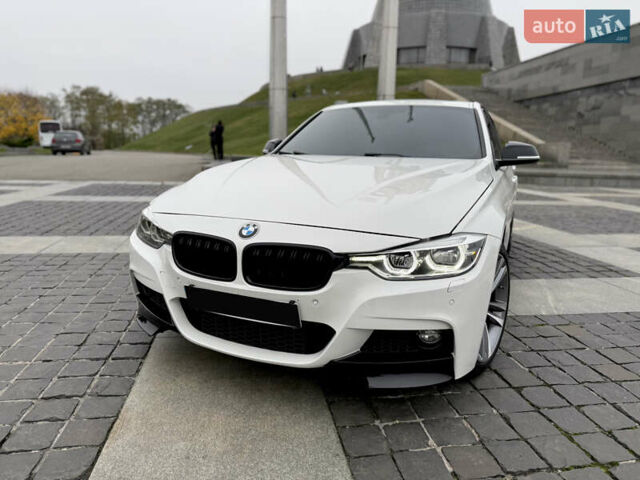 Белый БМВ 3 Серия, объемом двигателя 2 л и пробегом 120 тыс. км за 21500 $, фото 4 на Automoto.ua