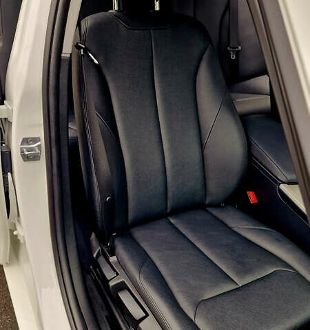 Белый БМВ 3 Серия, объемом двигателя 2 л и пробегом 119 тыс. км за 17900 $, фото 9 на Automoto.ua