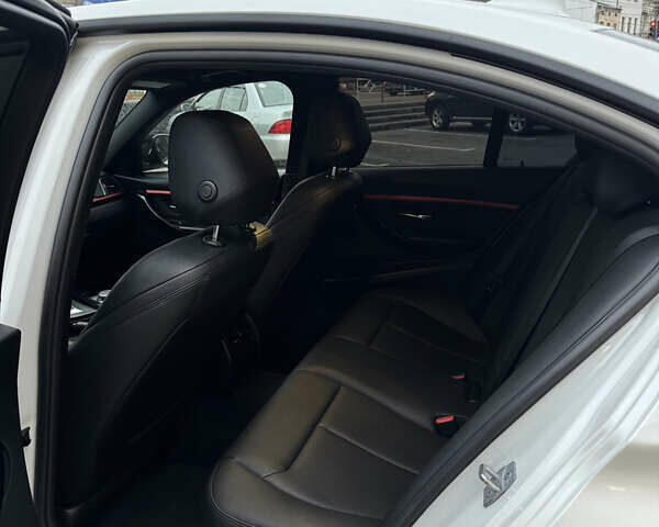 Белый БМВ 3 Серия, объемом двигателя 2 л и пробегом 162 тыс. км за 19500 $, фото 20 на Automoto.ua