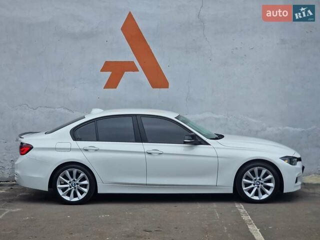 Белый БМВ 3 Серия, объемом двигателя 2 л и пробегом 127 тыс. км за 15490 $, фото 21 на Automoto.ua