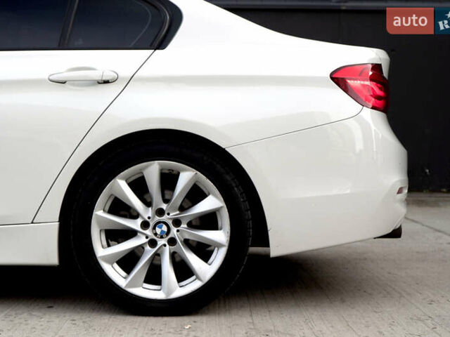 Белый БМВ 3 Серия, объемом двигателя 2 л и пробегом 105 тыс. км за 16100 $, фото 22 на Automoto.ua