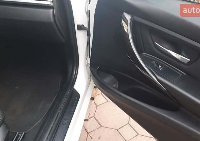 Белый БМВ 3 Серия, объемом двигателя 2 л и пробегом 149 тыс. км за 9999 $, фото 6 на Automoto.ua