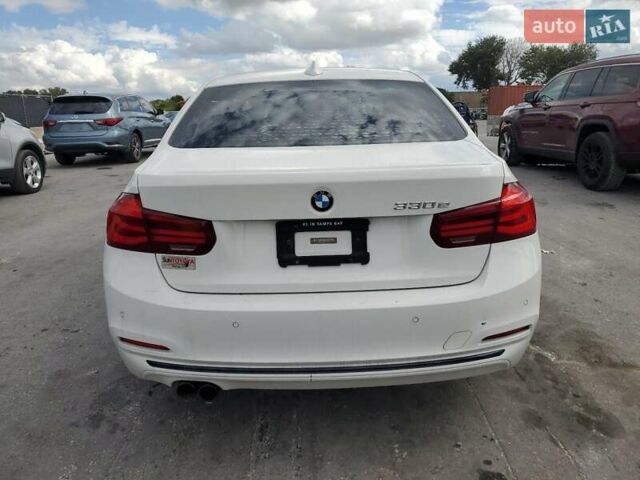 Білий БМВ 3 Серія, об'ємом двигуна 2 л та пробігом 142 тис. км за 4000 $, фото 5 на Automoto.ua