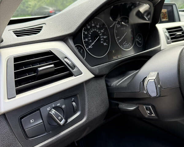 Білий БМВ 3 Серія, об'ємом двигуна 2 л та пробігом 84 тис. км за 17000 $, фото 21 на Automoto.ua