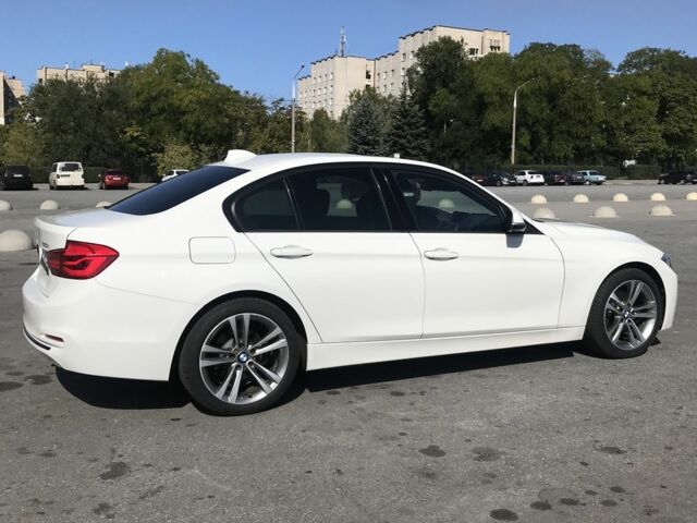 Белый БМВ 3 Серия, объемом двигателя 2 л и пробегом 131 тыс. км за 19100 $, фото 4 на Automoto.ua