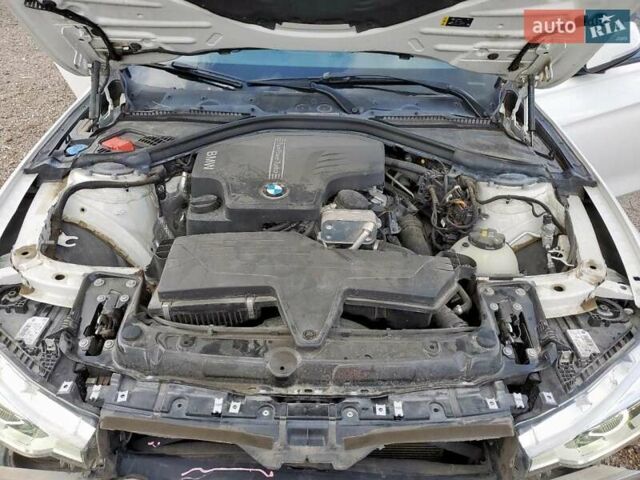 Белый БМВ 3 Серия, объемом двигателя 2 л и пробегом 96 тыс. км за 11839 $, фото 10 на Automoto.ua