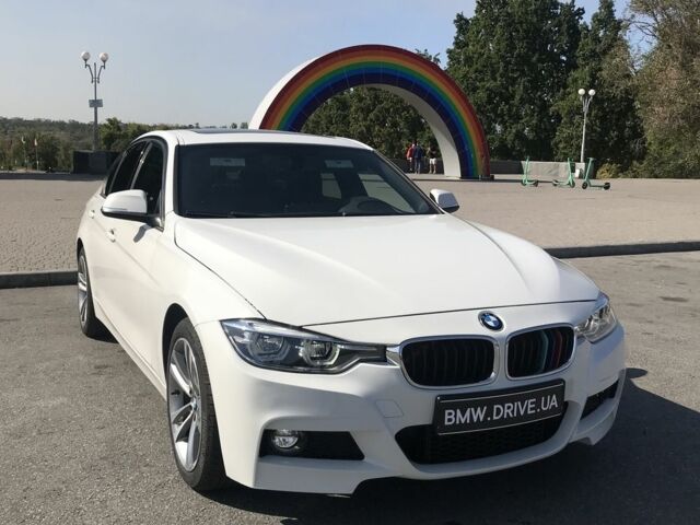 Белый БМВ 3 Серия, объемом двигателя 2 л и пробегом 131 тыс. км за 19100 $, фото 1 на Automoto.ua