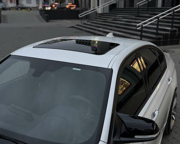 Белый БМВ 3 Серия, объемом двигателя 2 л и пробегом 162 тыс. км за 19500 $, фото 11 на Automoto.ua