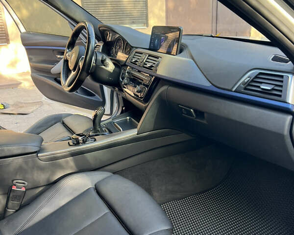 Белый БМВ 3 Серия, объемом двигателя 3 л и пробегом 92 тыс. км за 25500 $, фото 23 на Automoto.ua