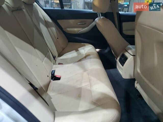 Білий БМВ 3 Серія, об'ємом двигуна 2 л та пробігом 95 тис. км за 2800 $, фото 9 на Automoto.ua