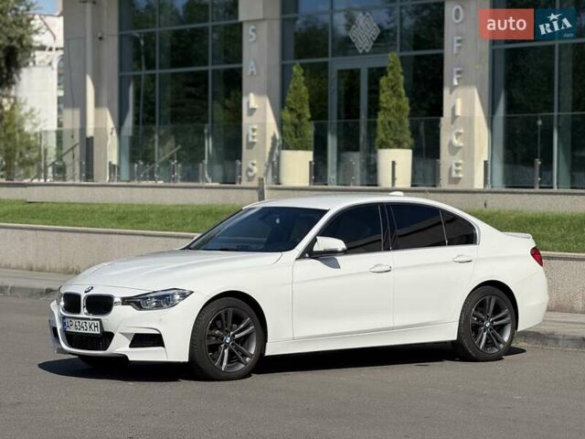 Белый БМВ 3 Серия, объемом двигателя 2 л и пробегом 130 тыс. км за 17999 $, фото 1 на Automoto.ua