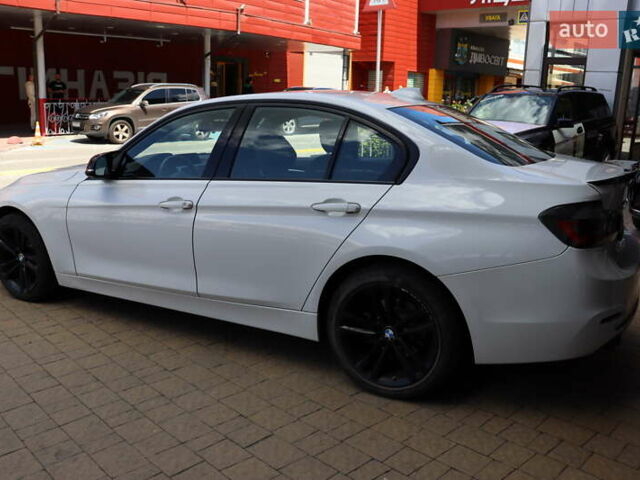 Белый БМВ 3 Серия, объемом двигателя 2 л и пробегом 74 тыс. км за 17900 $, фото 7 на Automoto.ua