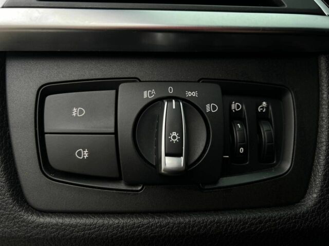 Белый БМВ 3 Серия, объемом двигателя 2 л и пробегом 103 тыс. км за 18200 $, фото 12 на Automoto.ua