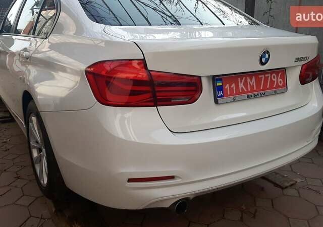 Белый БМВ 3 Серия, объемом двигателя 2 л и пробегом 149 тыс. км за 9999 $, фото 4 на Automoto.ua