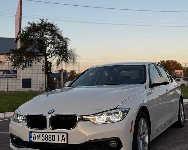 Белый БМВ 3 Серия, объемом двигателя 2 л и пробегом 58 тыс. км за 16500 $, фото 5 на Automoto.ua