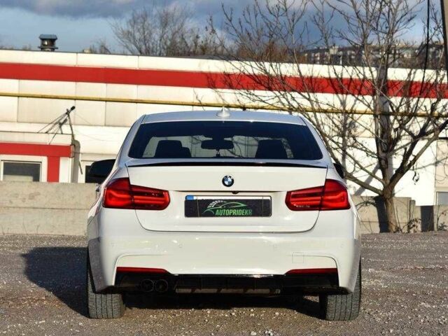 Белый БМВ 3 Серия, объемом двигателя 2 л и пробегом 87 тыс. км за 16290 $, фото 2 на Automoto.ua