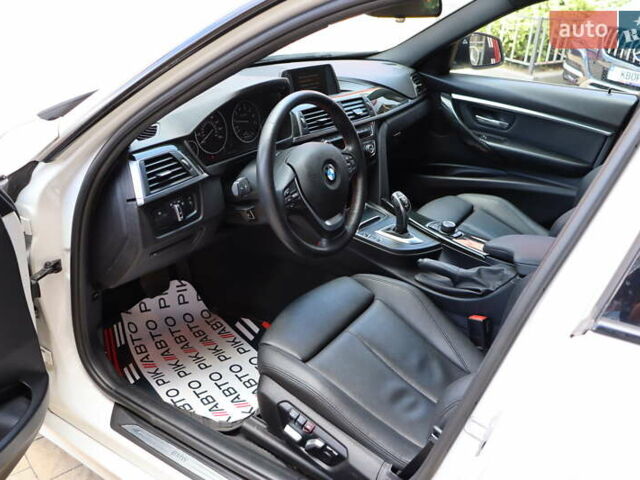 Белый БМВ 3 Серия, объемом двигателя 2 л и пробегом 74 тыс. км за 17900 $, фото 10 на Automoto.ua