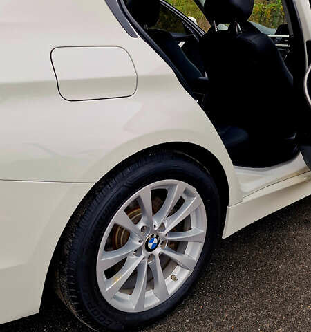 Белый БМВ 3 Серия, объемом двигателя 2 л и пробегом 119 тыс. км за 17900 $, фото 6 на Automoto.ua