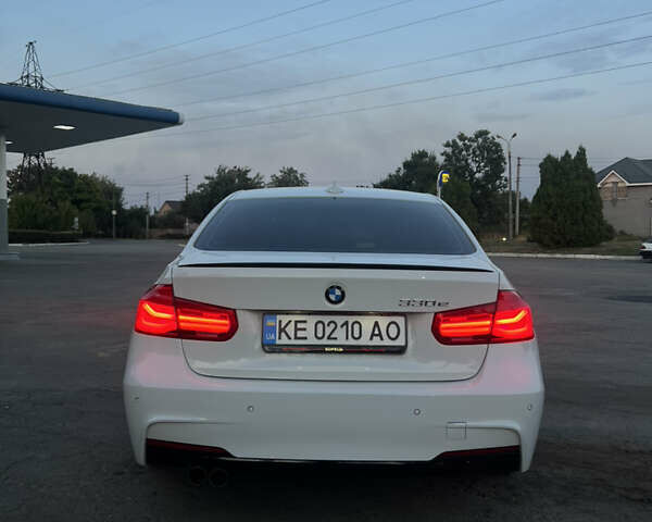 Білий БМВ 3 Серія, об'ємом двигуна 2 л та пробігом 134 тис. км за 20000 $, фото 4 на Automoto.ua