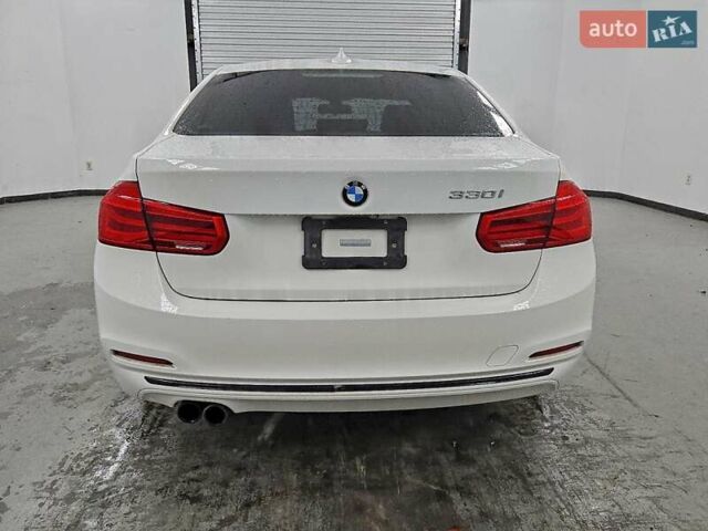Белый БМВ 3 Серия, объемом двигателя 2 л и пробегом 136 тыс. км за 4000 $, фото 5 на Automoto.ua