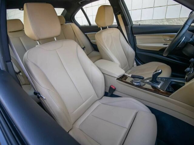 Білий БМВ 3 Серія, об'ємом двигуна 3 л та пробігом 48 тис. км за 12400 $, фото 9 на Automoto.ua