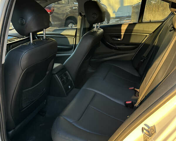 Белый БМВ 3 Серия, объемом двигателя 2 л и пробегом 165 тыс. км за 12500 $, фото 12 на Automoto.ua