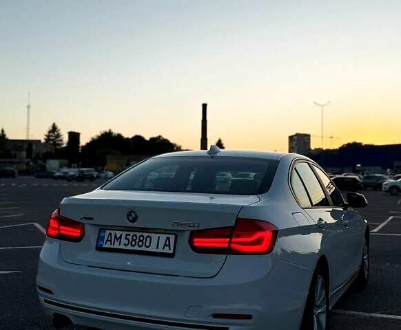 Белый БМВ 3 Серия, объемом двигателя 2 л и пробегом 58 тыс. км за 16500 $, фото 10 на Automoto.ua