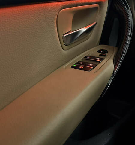 Білий БМВ 3 Серія, об'ємом двигуна 2 л та пробігом 137 тис. км за 13900 $, фото 15 на Automoto.ua