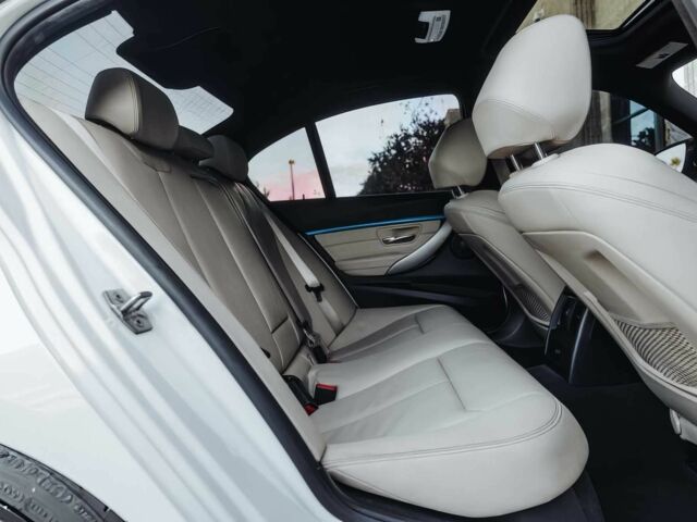 Белый БМВ 3 Серия, объемом двигателя 3 л и пробегом 40 тыс. км за 6700 $, фото 12 на Automoto.ua