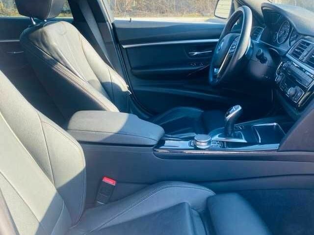 Білий БМВ 3 Серія, об'ємом двигуна 2 л та пробігом 79 тис. км за 15939 $, фото 21 на Automoto.ua