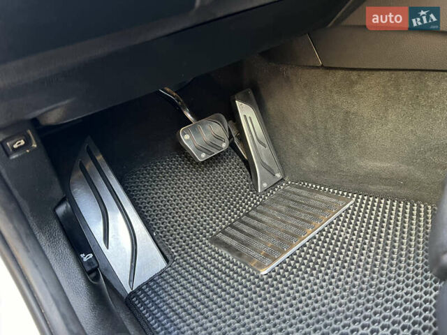 Белый БМВ 3 Серия, объемом двигателя 3 л и пробегом 92 тыс. км за 25500 $, фото 19 на Automoto.ua