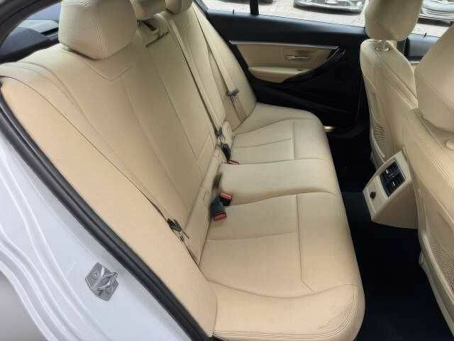 Белый БМВ 3 Серия, объемом двигателя 0 л и пробегом 87 тыс. км за 16000 $, фото 17 на Automoto.ua