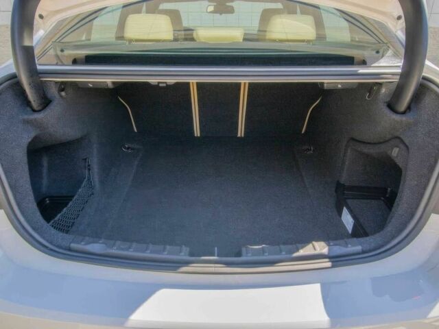 Белый БМВ 3 Серия, объемом двигателя 3 л и пробегом 38 тыс. км за 6900 $, фото 12 на Automoto.ua