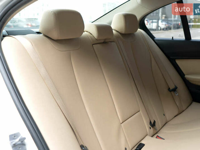 Белый БМВ 3 Серия, объемом двигателя 2 л и пробегом 105 тыс. км за 16100 $, фото 40 на Automoto.ua