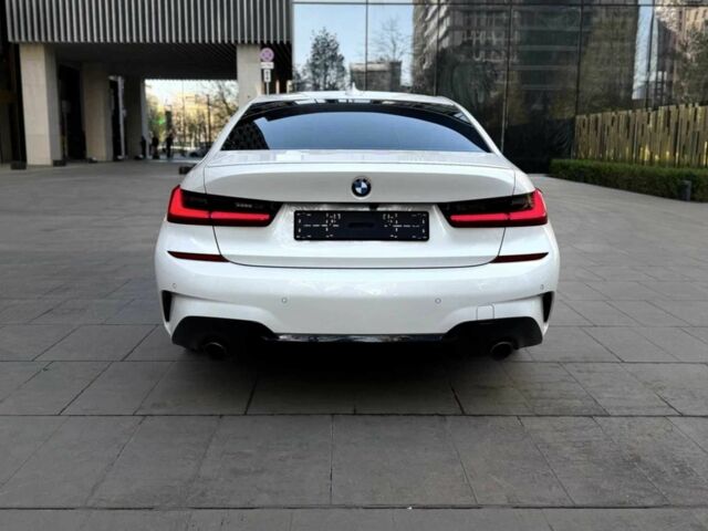 БМВ 3 Серия 2019 в Одессе на Automoto.ua Белый БМВ 3 Серия, объемом двигателя 2 л и пробегом 127 тыс. км за 27000 $, фото 3 на Automoto.ua