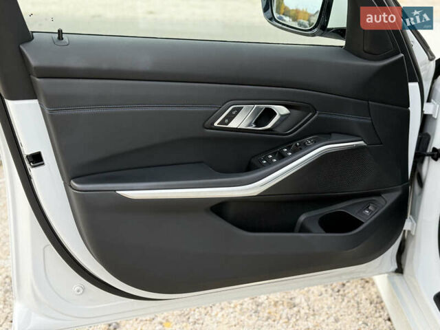 БМВ 3 Серия 2019 в Днепре (Днепропетровске) на Automoto.ua Белый БМВ 3 Серия, объемом двигателя 2 л и пробегом 63 тыс. км за 32600 $, фото 13 на Automoto.ua