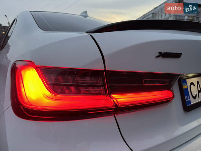 Білий БМВ 3 Серія, об'ємом двигуна 2 л та пробігом 105 тис. км за 26999 $, фото 9 на Automoto.ua