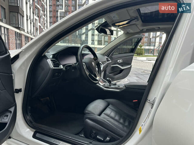 Белый БМВ 3 Серия, объемом двигателя 2 л и пробегом 114 тыс. км за 27000 $, фото 13 на Automoto.ua