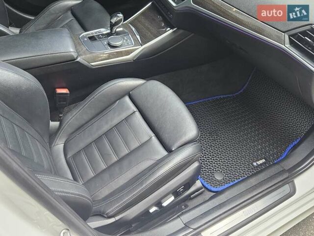 БМВ 3 Серия 2019 в Киеве на Automoto.ua Белый БМВ 3 Серия, объемом двигателя 2 л и пробегом 132 тыс. км за 25950 $, фото 24 на Automoto.ua